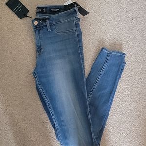 Hollister Low Rise Jean Leggings